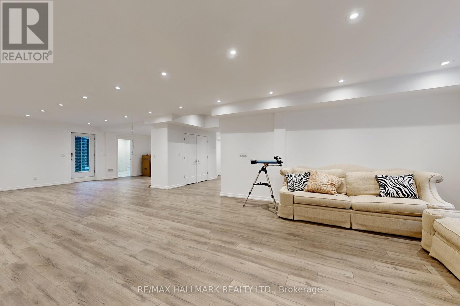 114 Lloyd Manor Road, Toronto, Ontario  M9B 5J9 - Photo 39 - W12257794
