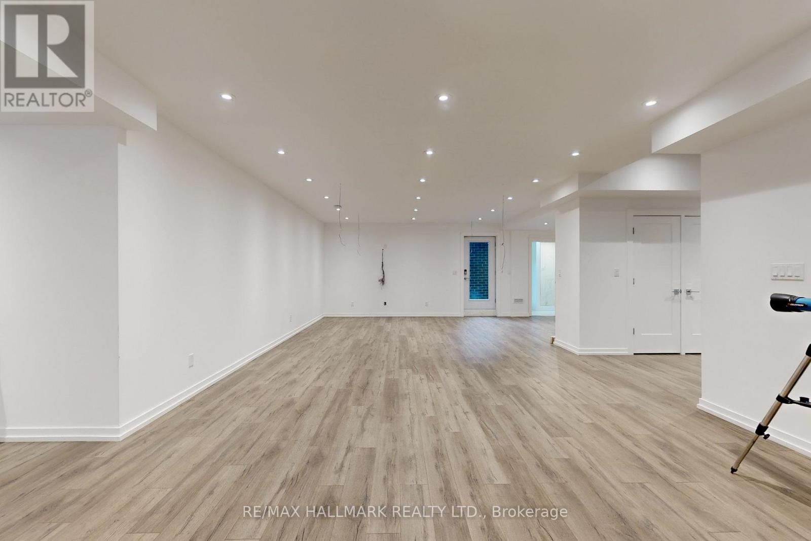 114 Lloyd Manor Road, Toronto, Ontario  M9B 5J9 - Photo 41 - W12257794
