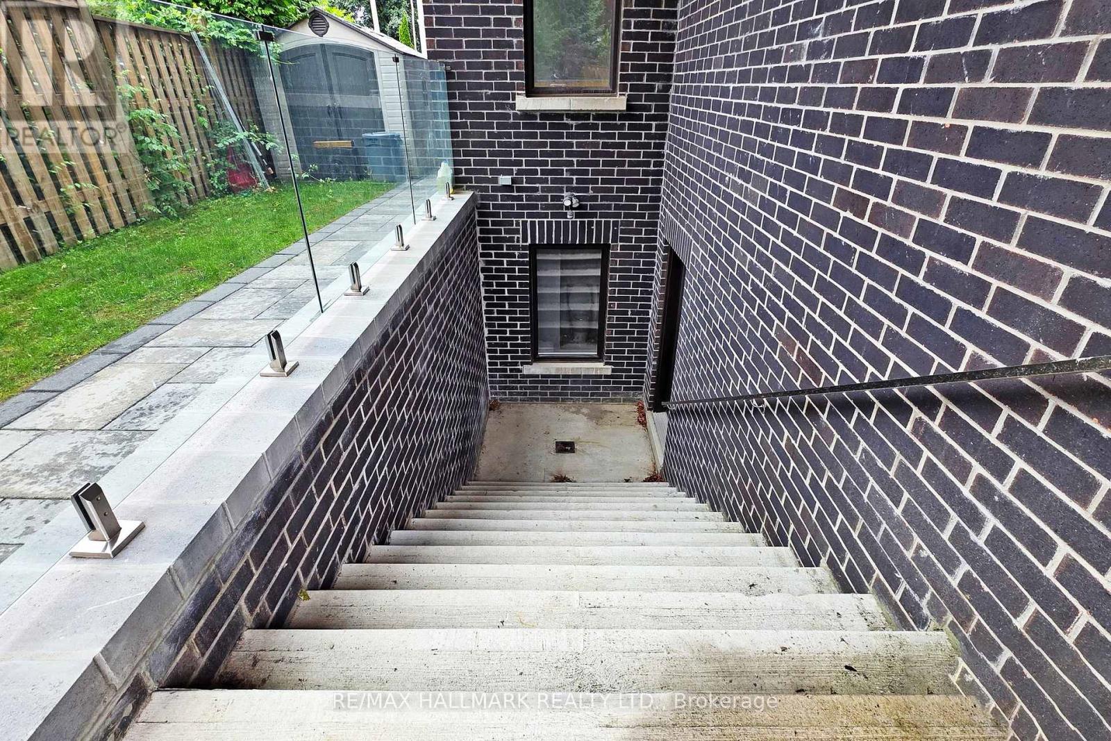 114 Lloyd Manor Road, Toronto, Ontario  M9B 5J9 - Photo 42 - W12257794