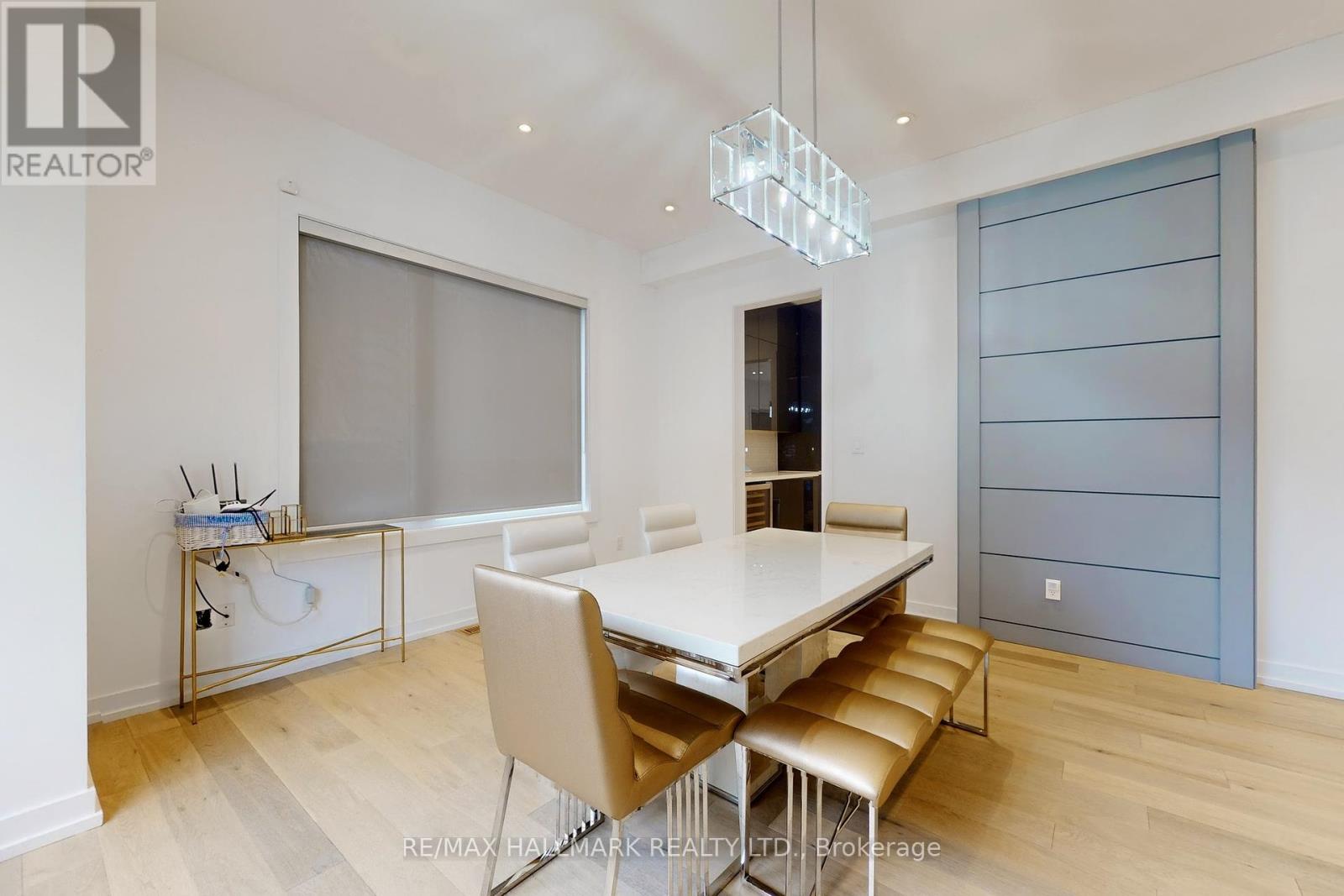 114 Lloyd Manor Road, Toronto, Ontario  M9B 5J9 - Photo 8 - W12257794