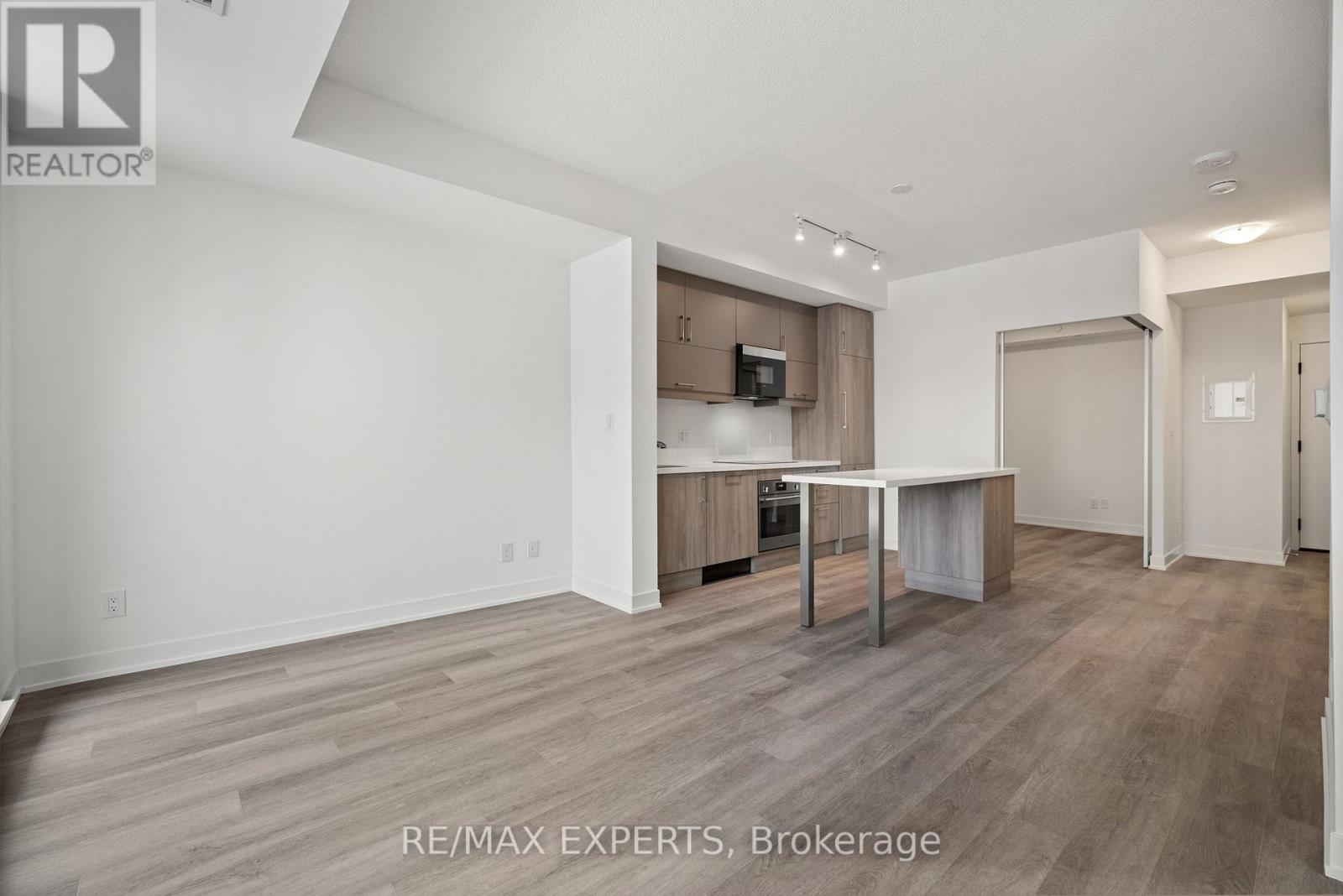 828 - 8119 Birchmount Road, Markham, Ontario L6G 0H5 - Photo 13 - N12255584