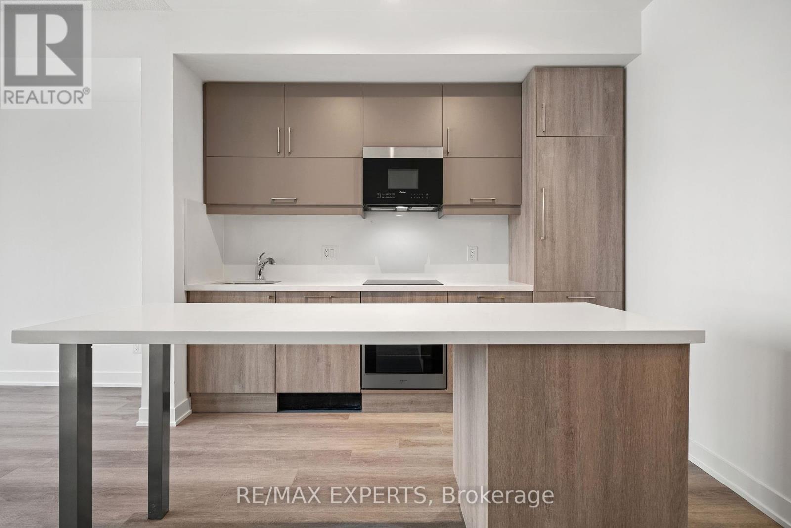 Property at 828 - 8119 BIRCHMOUNT ROAD image 1