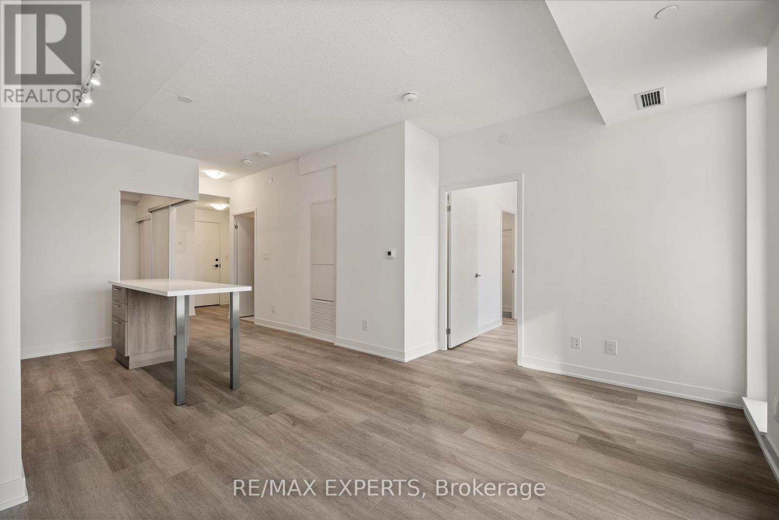 828 - 8119 Birchmount Road, Markham, Ontario L6G 0H5 - Photo 14 - N12255584