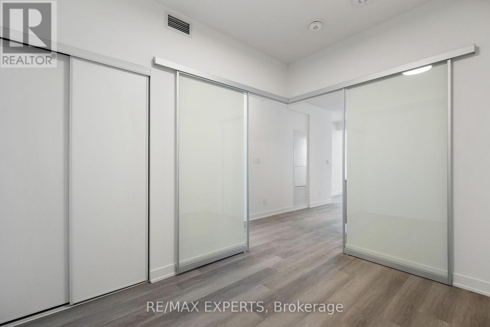 828 - 8119 Birchmount Road, Markham, Ontario L6G 0H5 - Photo 5 - N12255584