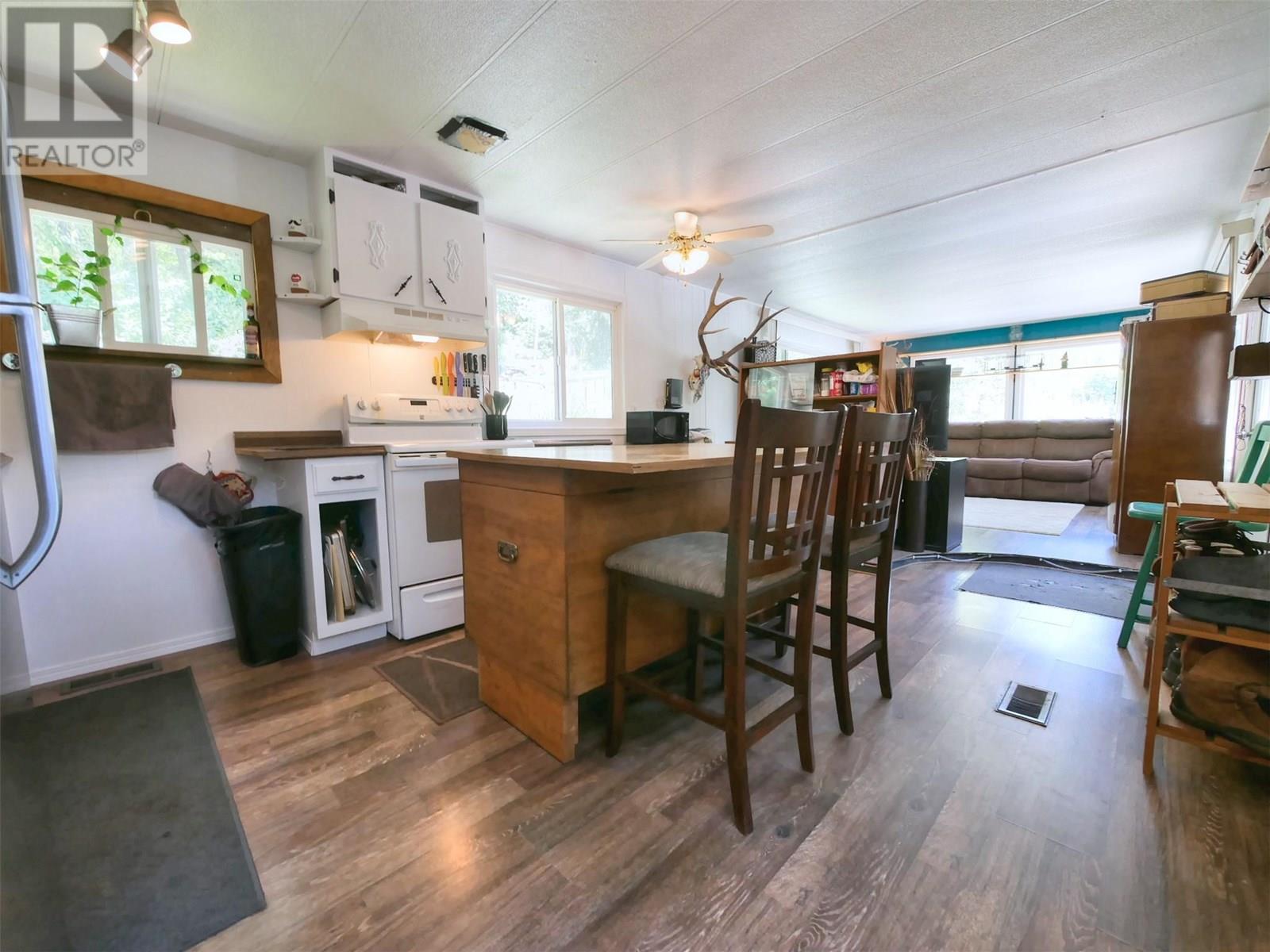 1137 36th Avenue N, Creston, British Columbia  V0B 1G1 - Photo 4 - 10354050