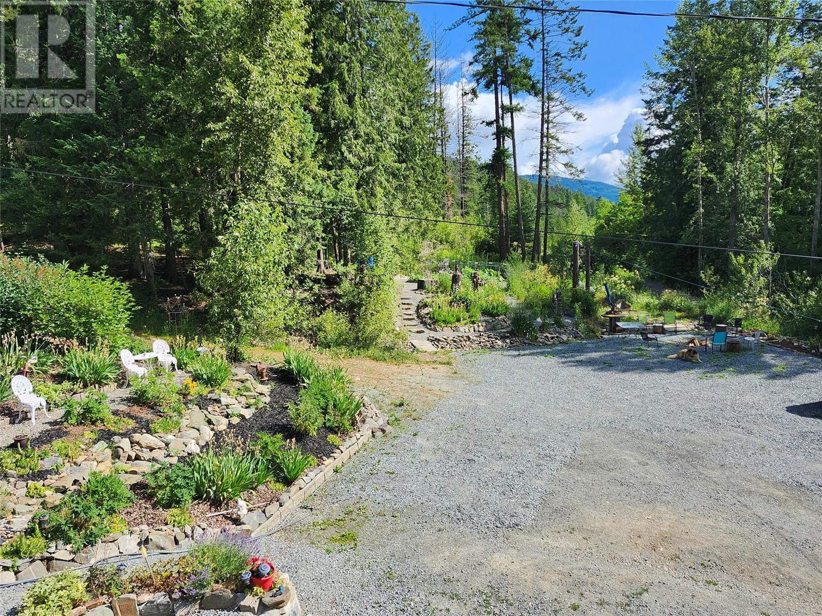 1137 36th Avenue N, Creston, British Columbia  V0B 1G1 - Photo 11 - 10354050