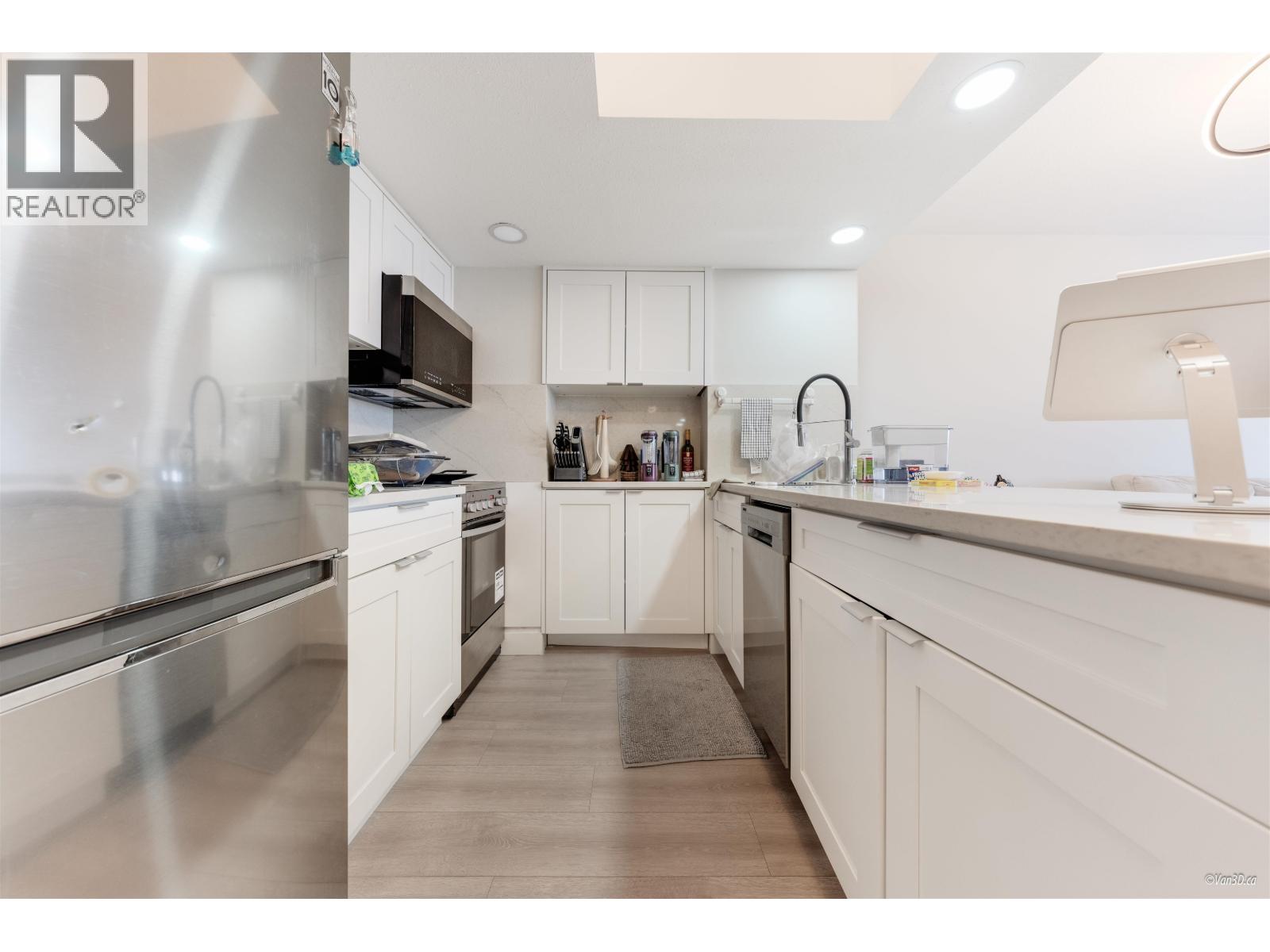 914 950 Drake Street, Vancouver, British Columbia  V6Z 2B9 - Photo 5 - R3021757