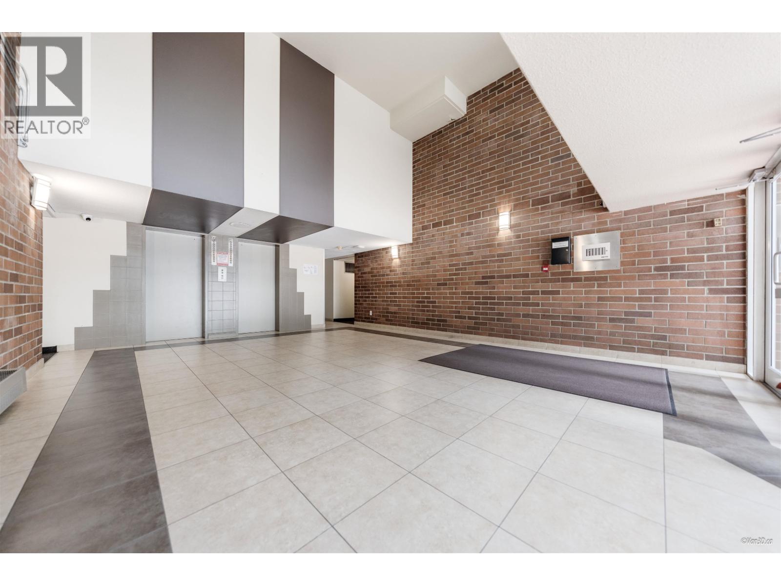 914 950 Drake Street, Vancouver, British Columbia  V6Z 2B9 - Photo 3 - R3021757