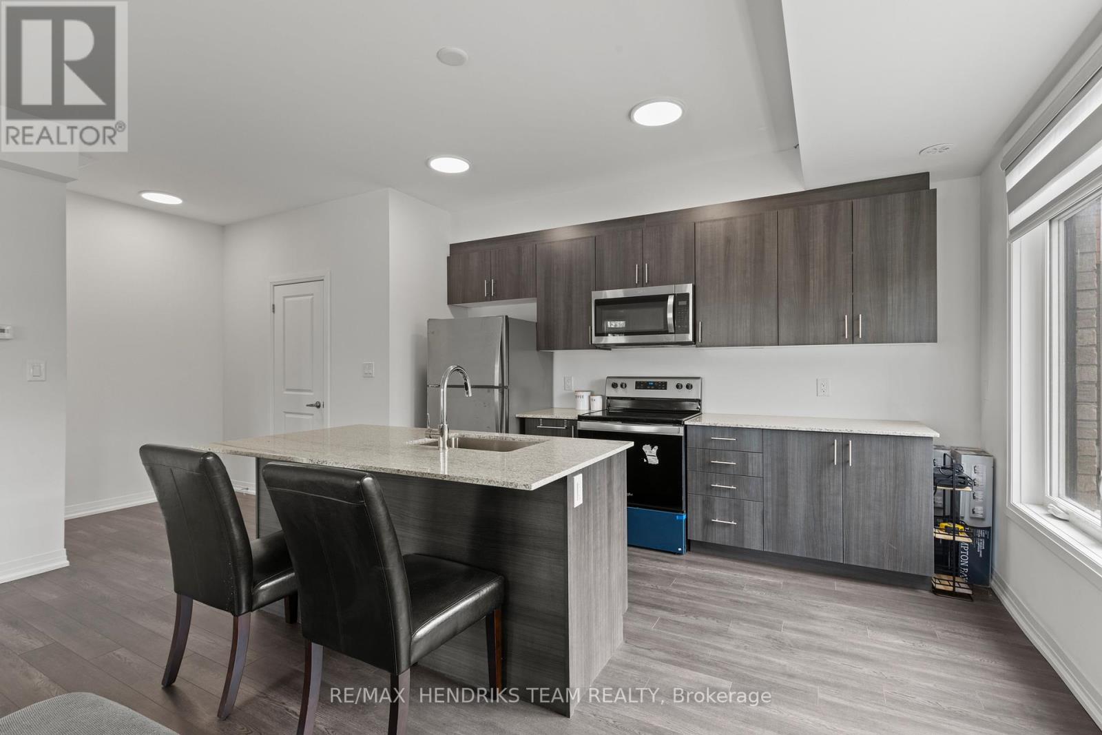 48 Sidney Rose Common, St. Catharines, Ontario  L2T 0B3 - Photo 13 - X12257875