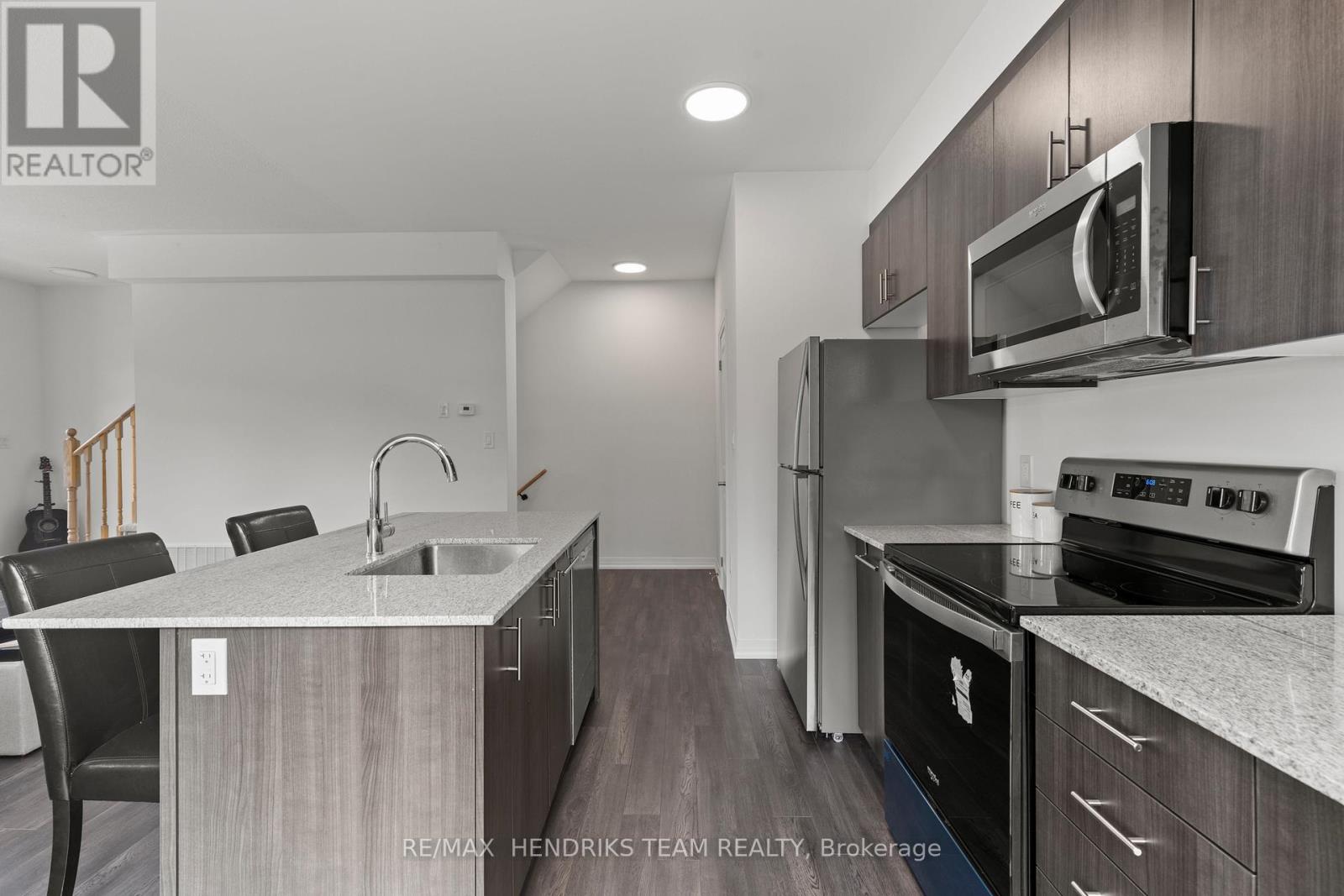 48 Sidney Rose Common, St. Catharines, Ontario  L2T 0B3 - Photo 15 - X12257875