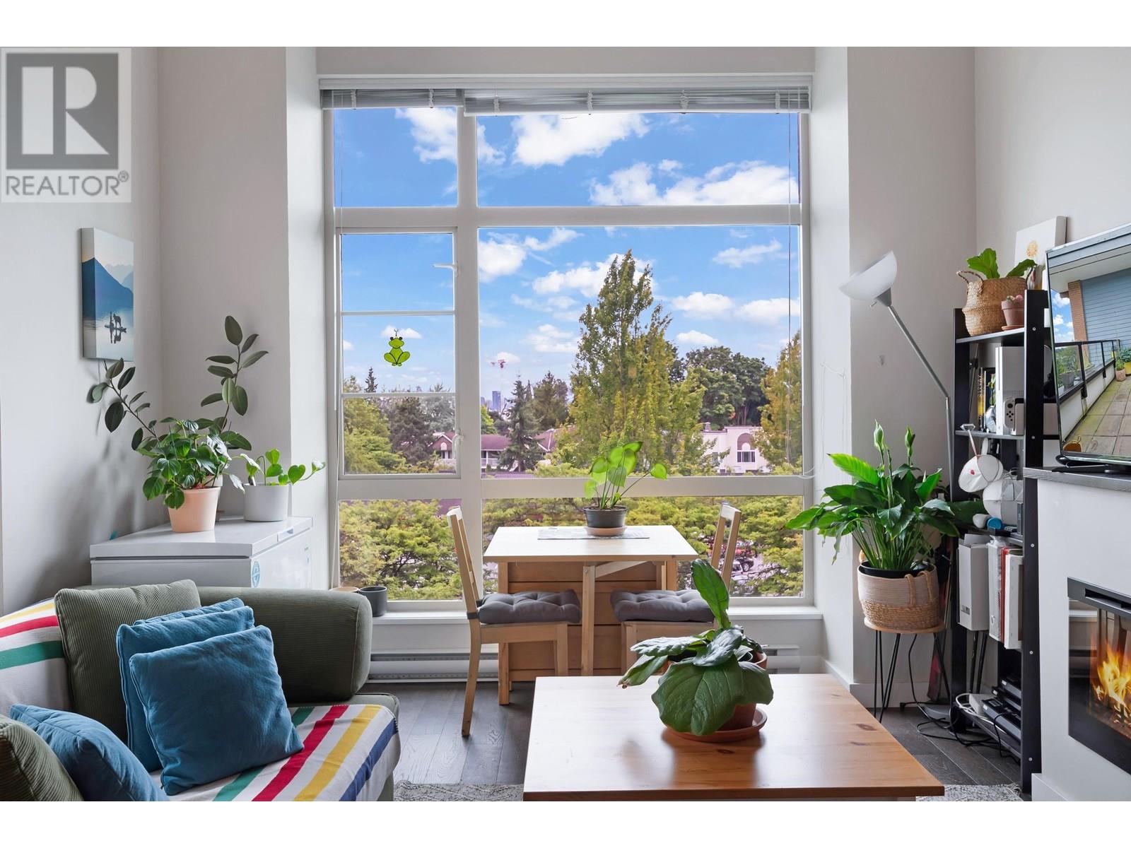 416 1330 MARINE DRIVE, north vancouver, British Columbia V7P1T4