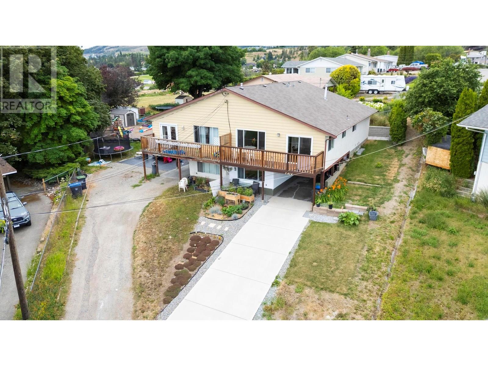 Property at 3414 Logan Court image 2