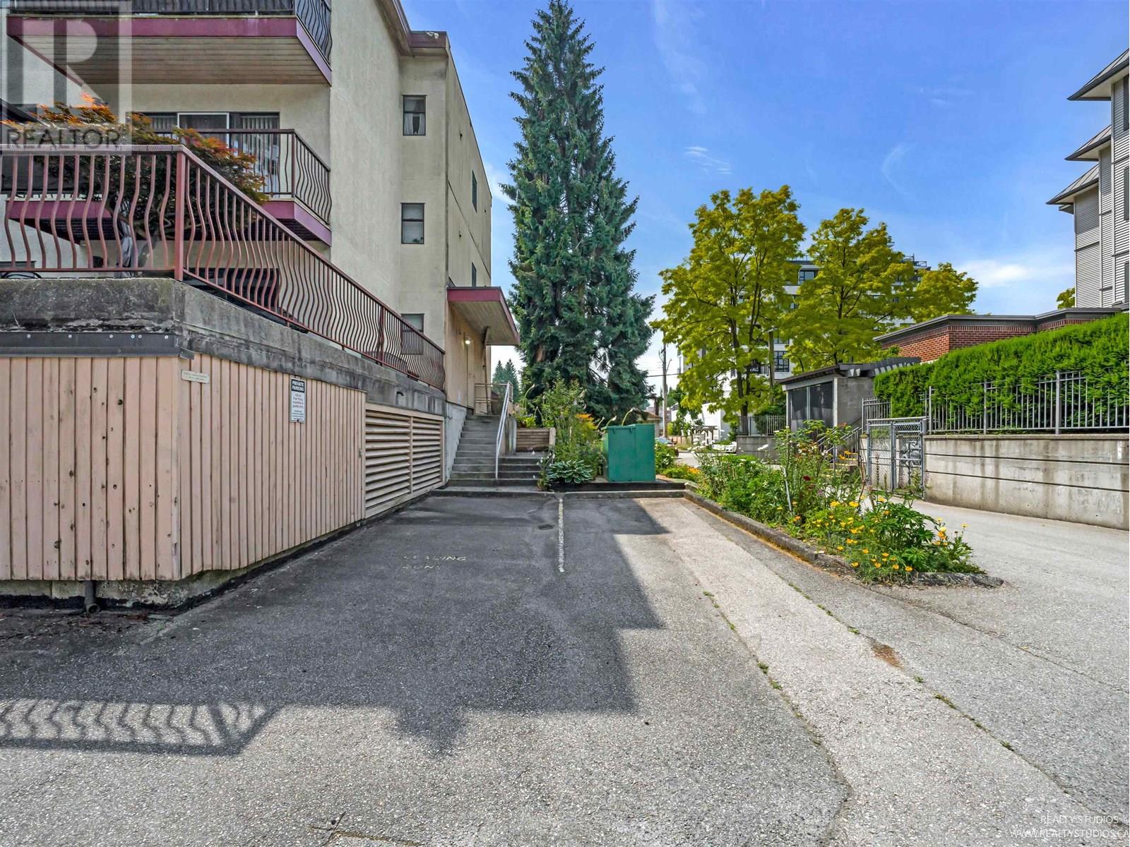 2275 Atkins Avenue, Port Coquitlam, British Columbia  V3C 1Y5 - Photo 12 - C8070484