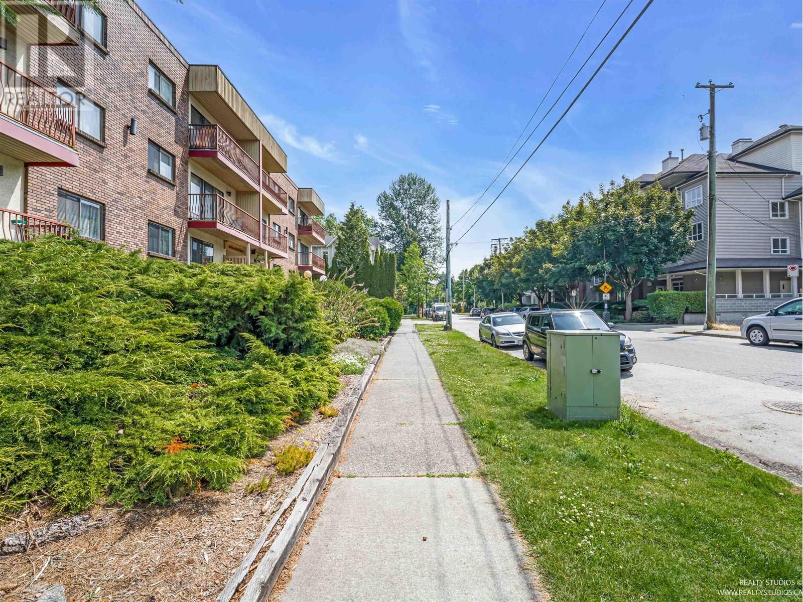 2275 Atkins Avenue, Port Coquitlam, British Columbia  V3C 1Y5 - Photo 3 - C8070484