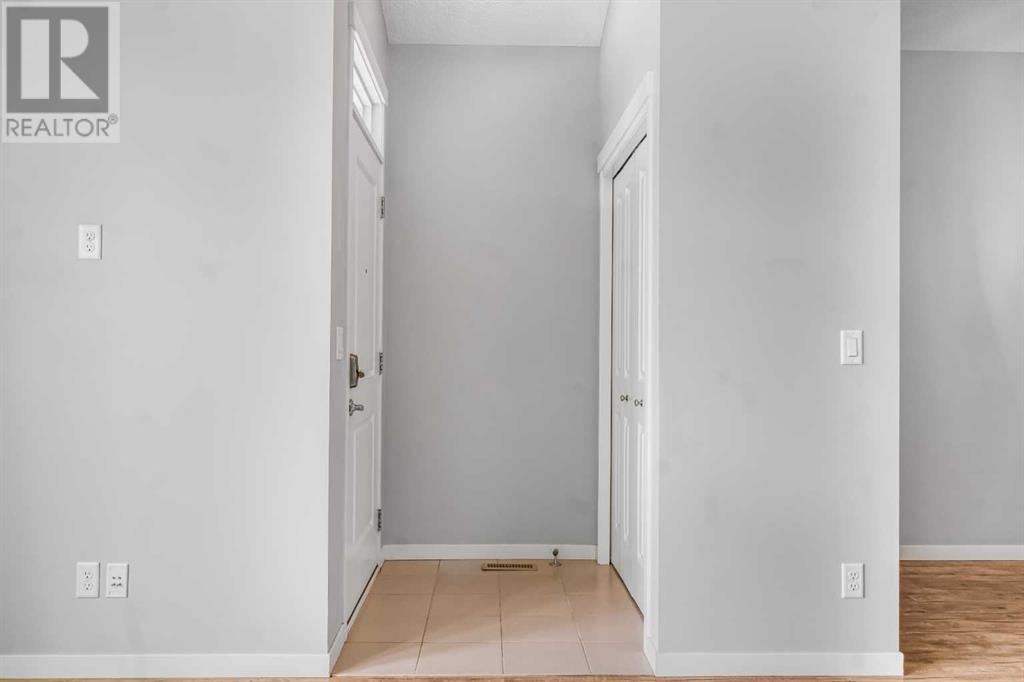 Property at 150 Cranford Park SE image 2