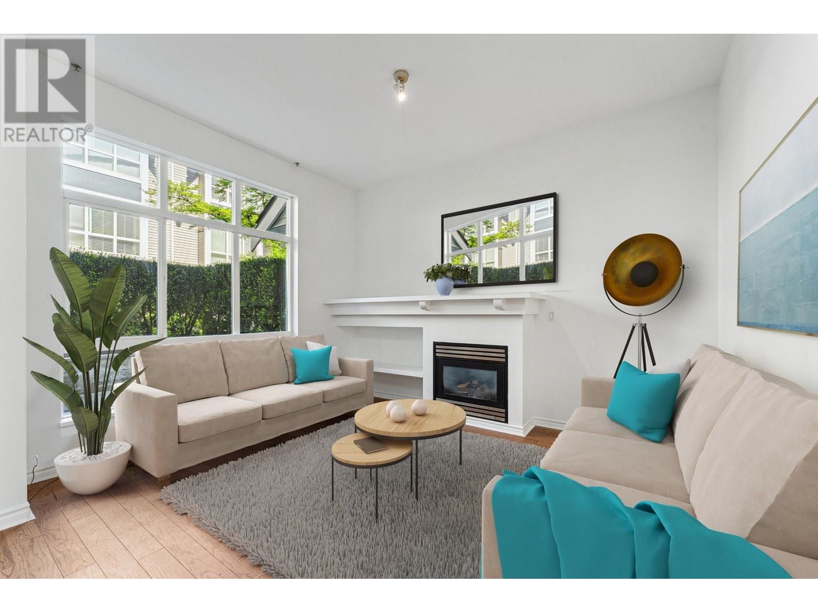 1 995 LYNN VALLEY ROAD, north vancouver, British Columbia V7J1Z6