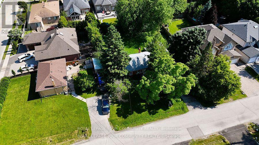 7 Stancroft Drive, Richmond Hill, Ontario  L4C 4N2 - Photo 12 - N12203246