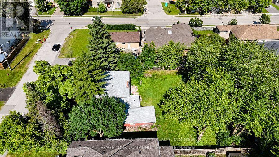 7 Stancroft Drive, Richmond Hill, Ontario  L4C 4N2 - Photo 8 - N12203246