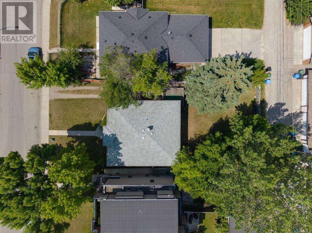 Property at 2136 22 Avenue SW image 5
