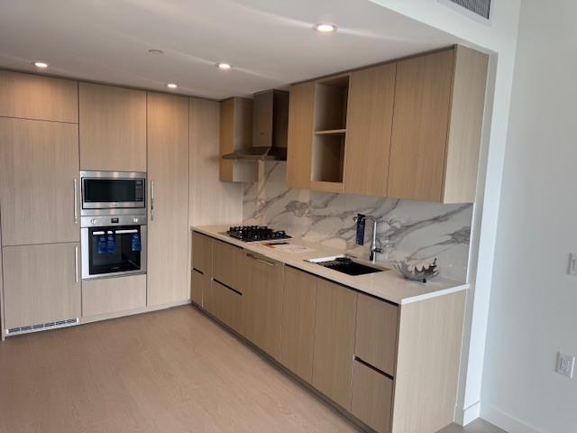 2403 13778 100 Avenue, Surrey, British Columbia  V3T 0V3 - Photo 2 - R3021723