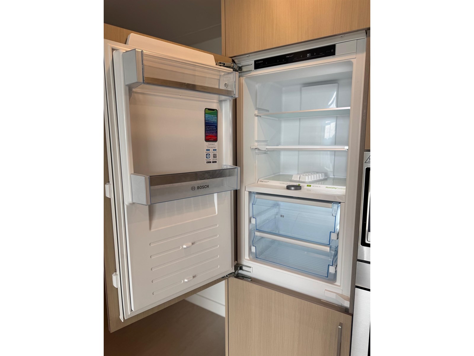 2403 13778 100 Avenue, Surrey, British Columbia  V3T 0V3 - Photo 3 - R3021723