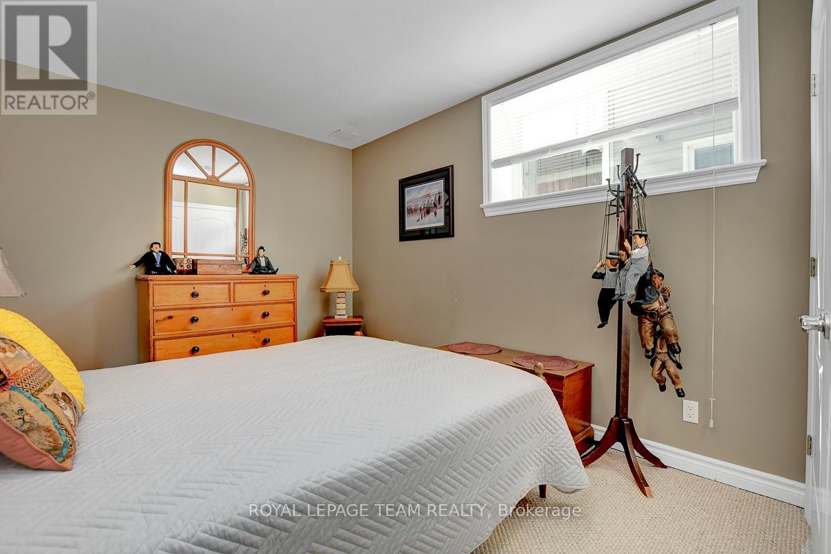 520 Clothier Street W, North Grenville, Ontario  K0G 1J0 - Photo 28 - X12257928