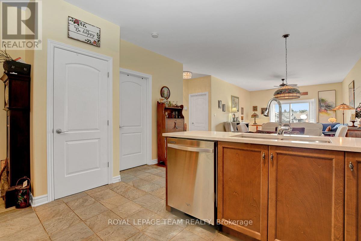 520 Clothier Street W, North Grenville, Ontario  K0G 1J0 - Photo 5 - X12257928