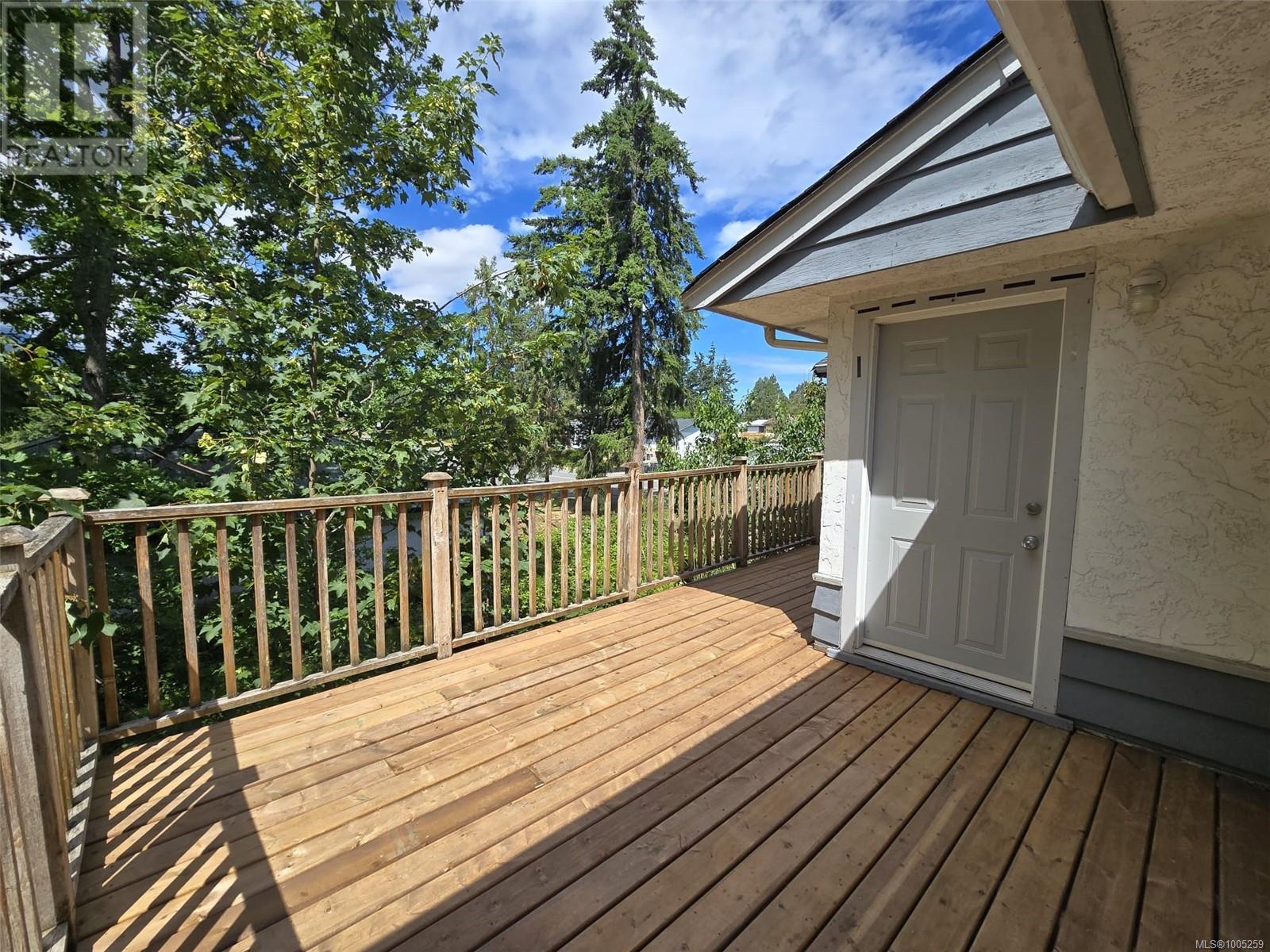 Property at 75 5th St image 2