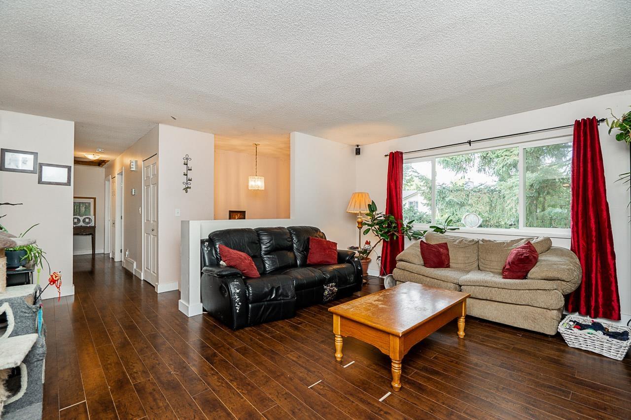 Property at 26842 32A AVENUE image 4