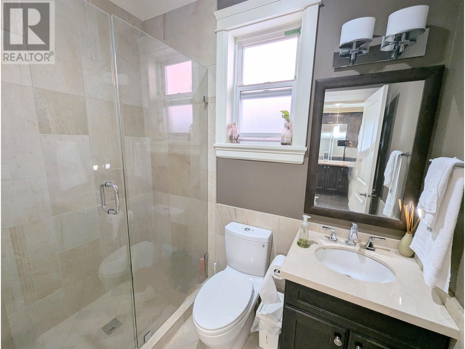 6466 Commercial Street, Vancouver, British Columbia  V5P 3P3 - Photo 6 - R3022334