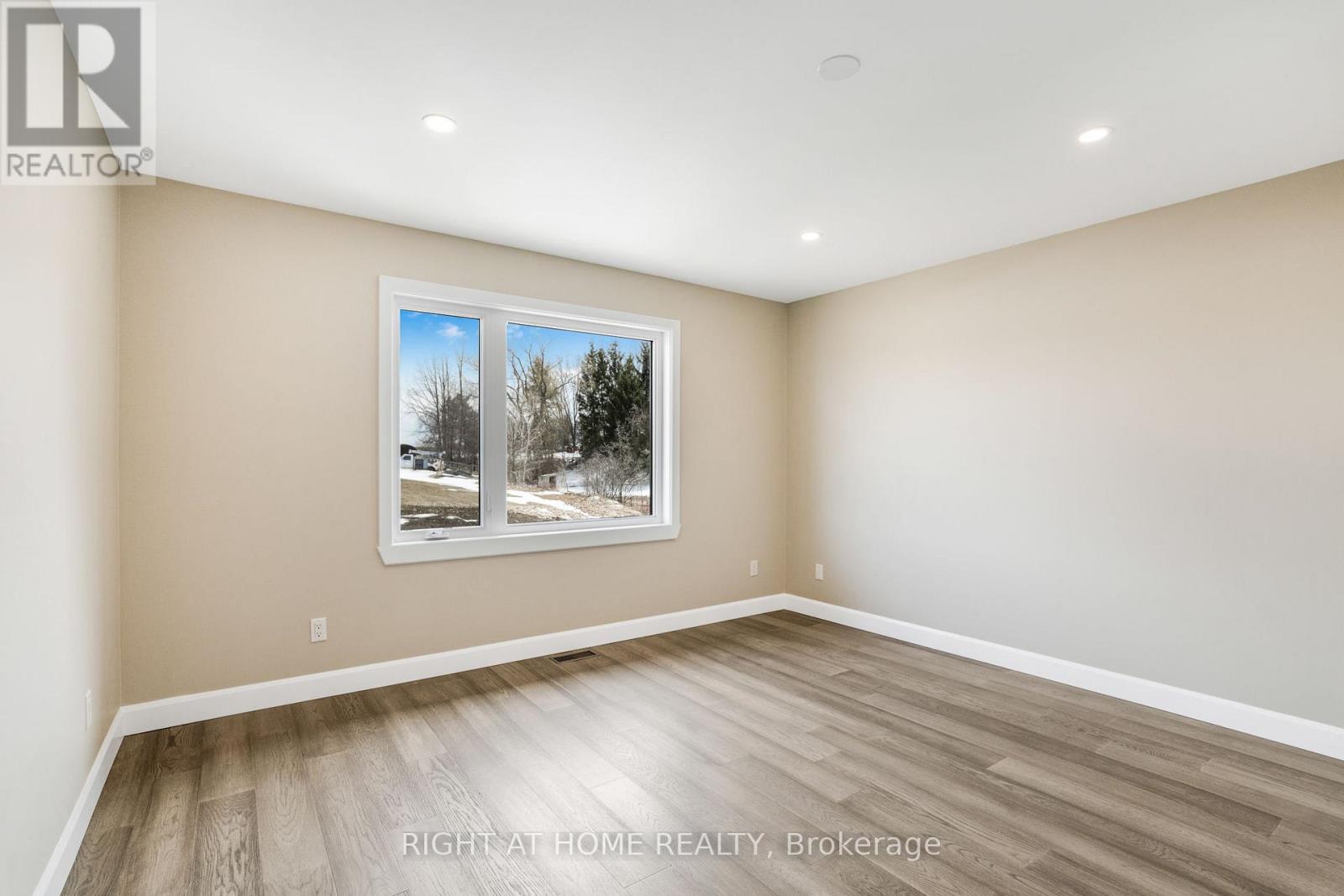 170 Gascon Street, Alfred And Plantagenet, Ontario K0B 1J0 - Photo 26 - X12220369