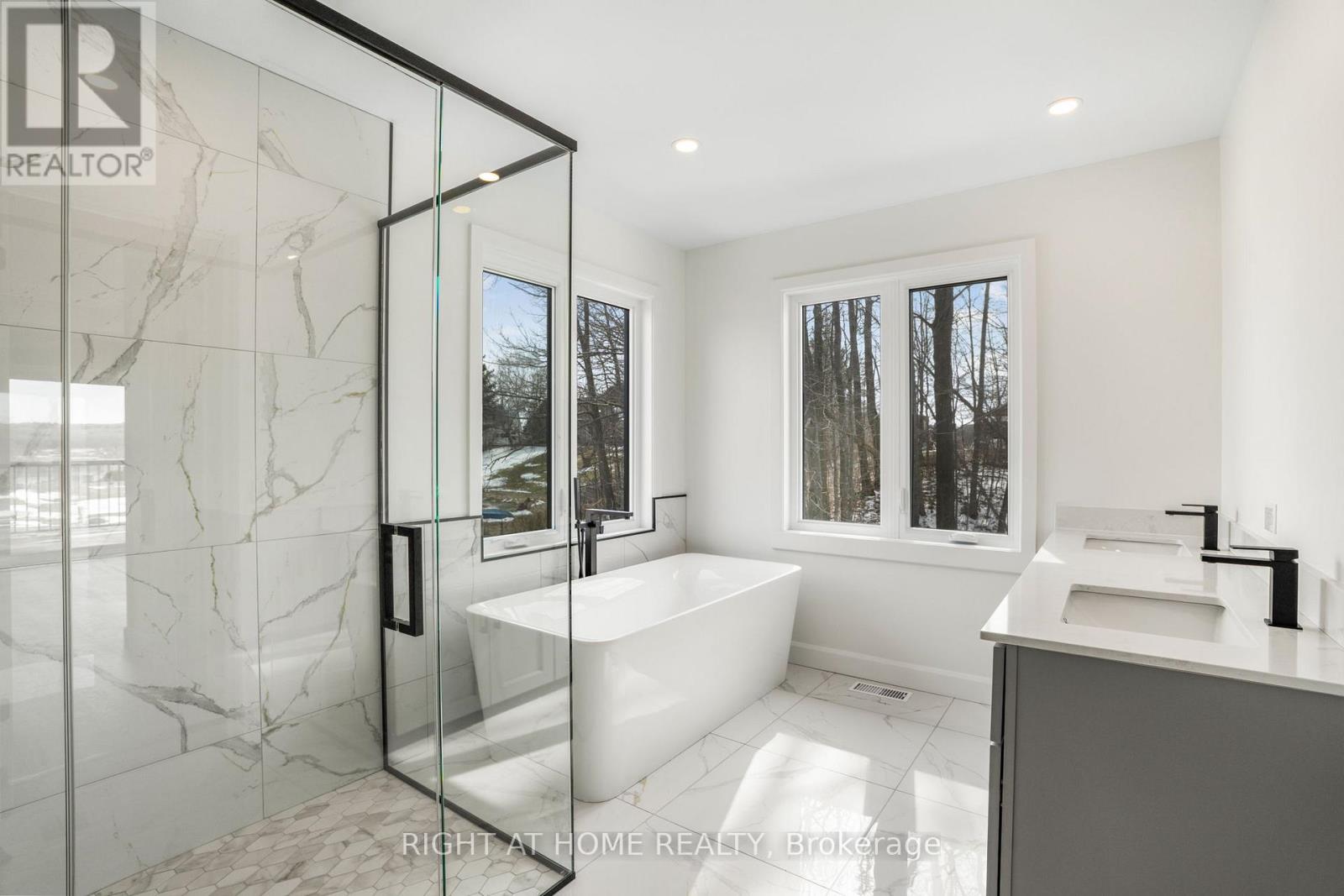 170 Gascon Street, Alfred And Plantagenet, Ontario K0B 1J0 - Photo 24 - X12220369