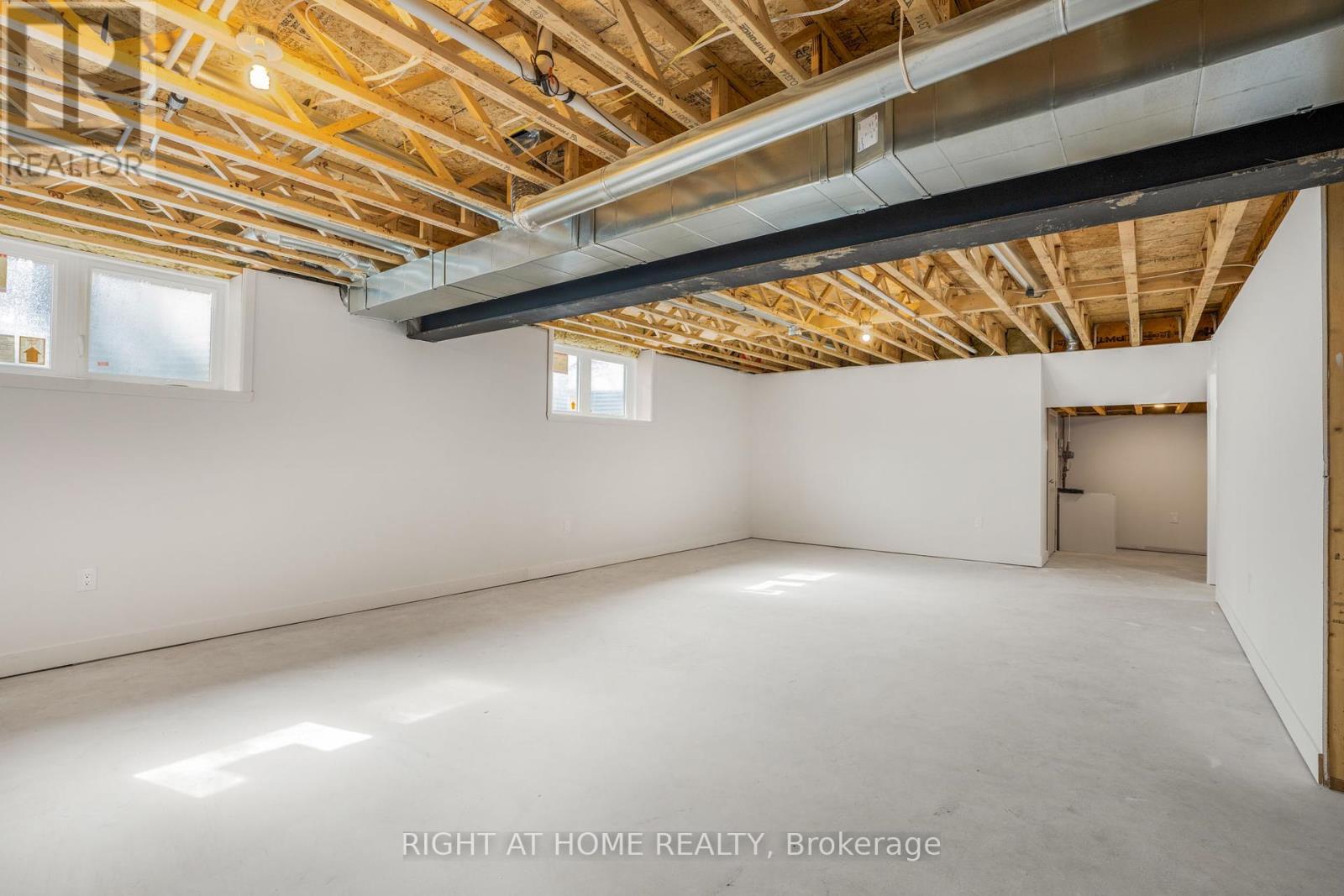 170 Gascon Street, Alfred And Plantagenet, Ontario K0B 1J0 - Photo 32 - X12220369