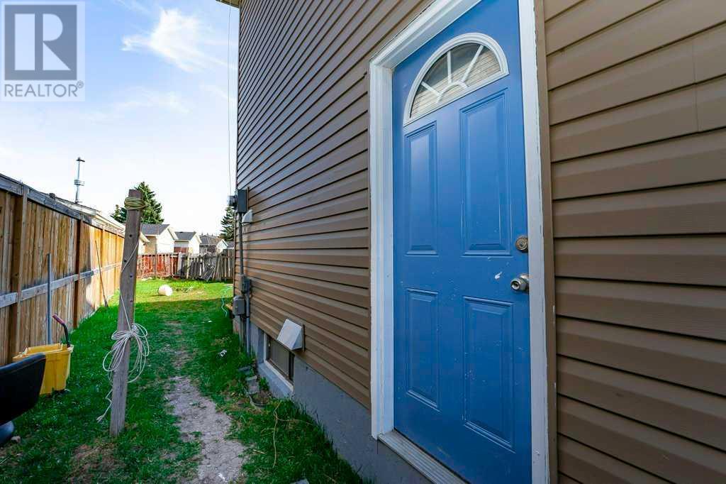 Property at 195 Falshire Drive NE image 3