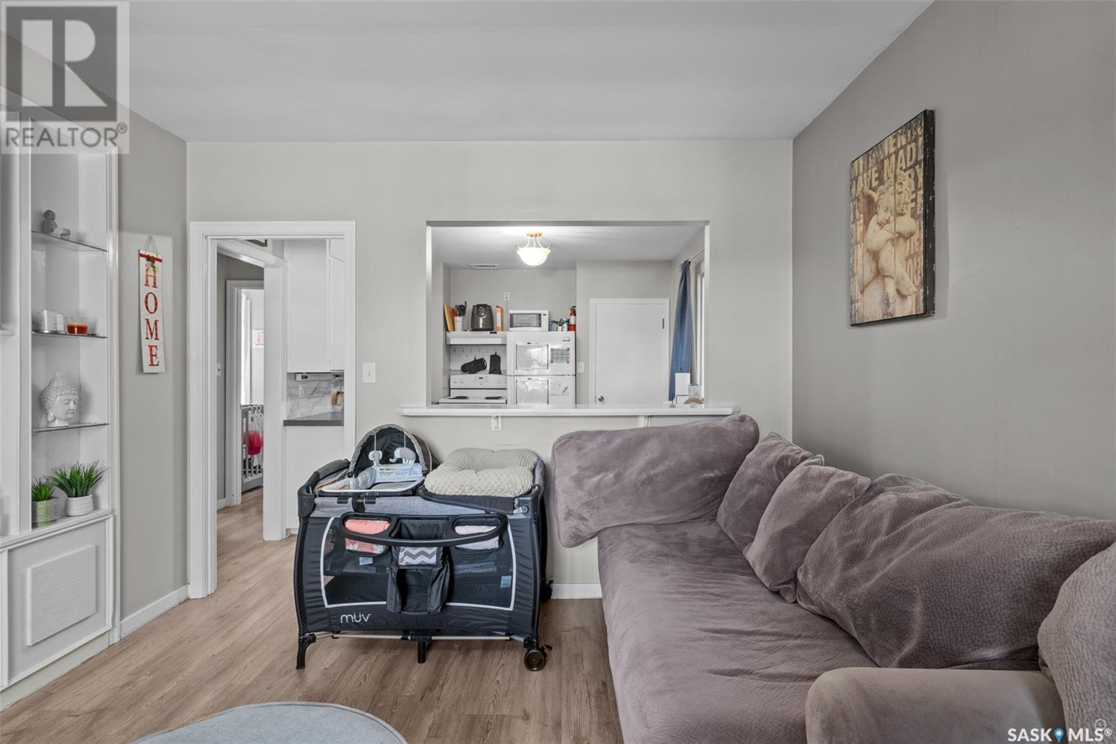 Property at 575 12th STREET E image 3