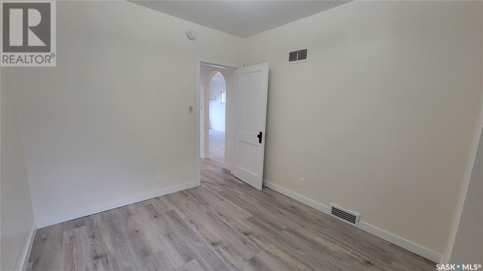 A&b 1824 Winnipeg Street, Regina, Saskatchewan  S4P 1G2 - Photo 11 - SK011310