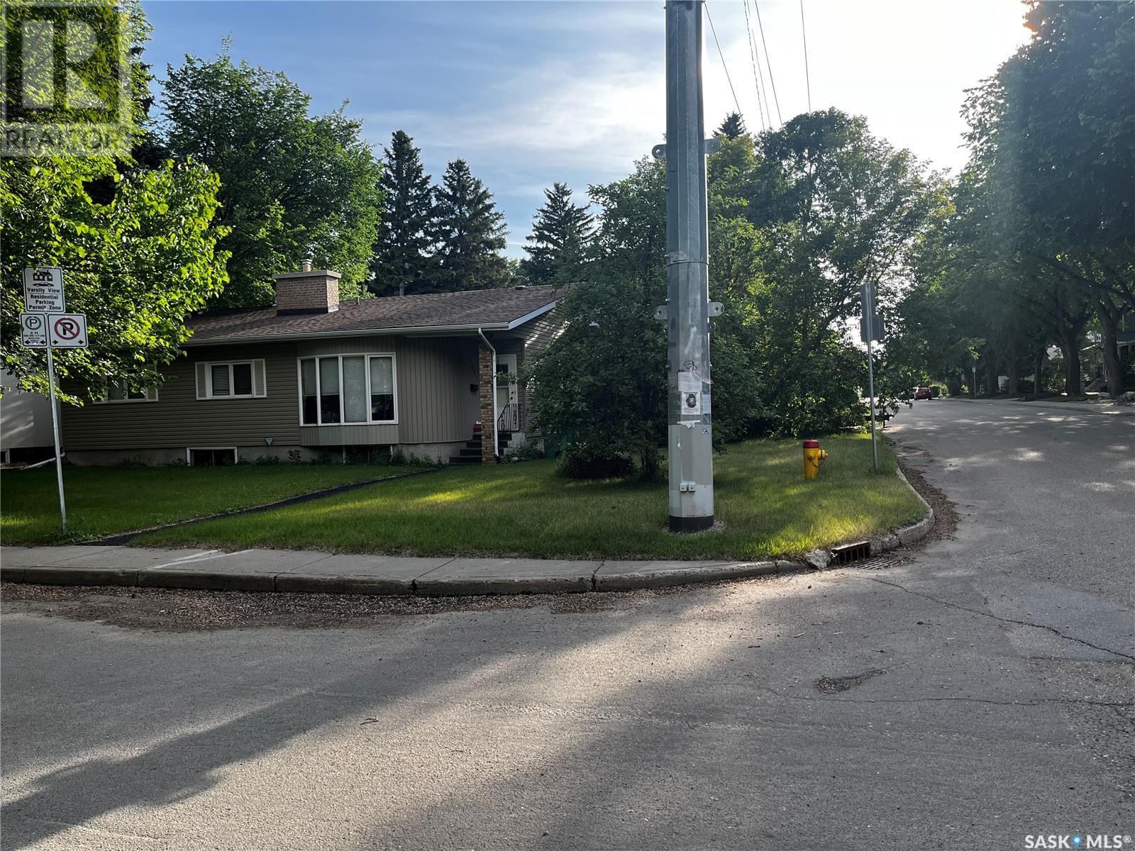 Property at 302 McKinnon AVENUE S image 1
