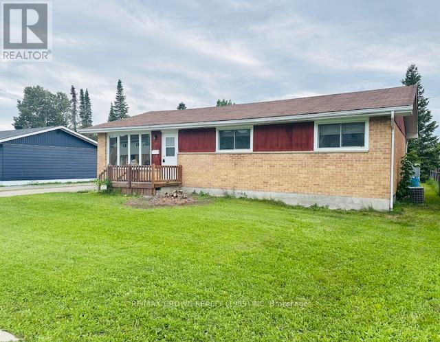 12 Winnipeg Street, Kapuskasing, Ontario  P5N 1Z2 - Photo 2 - T12256117