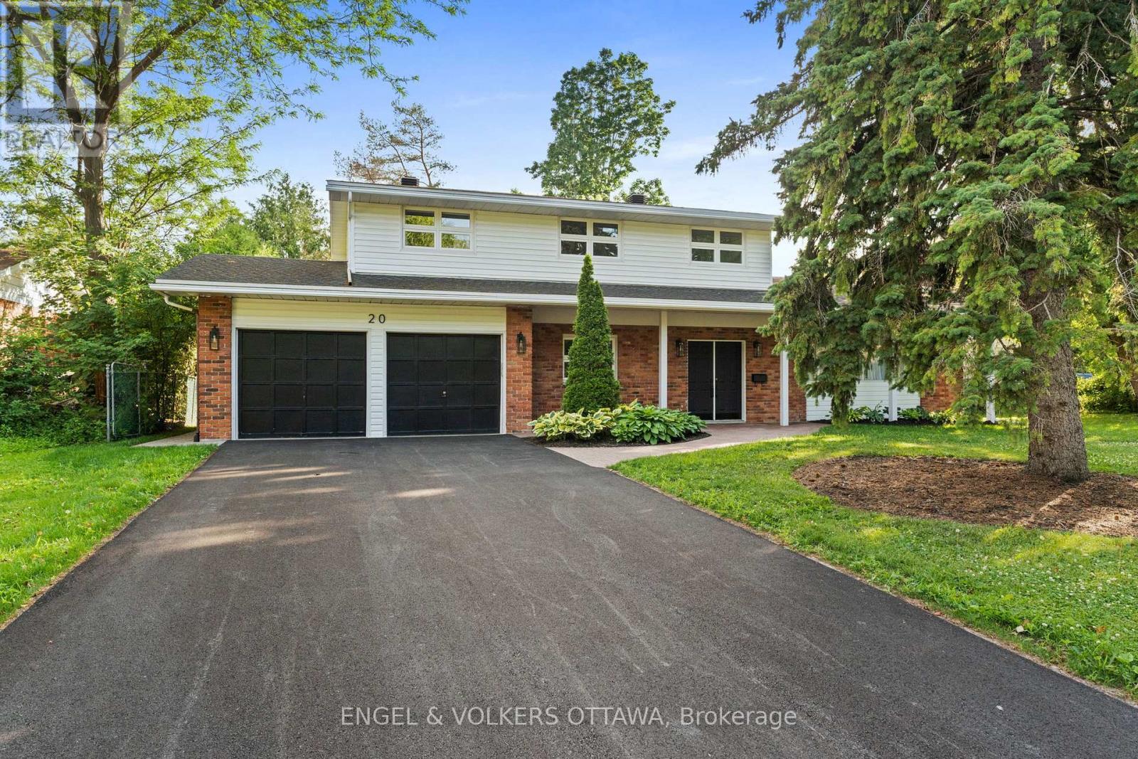 Property at 20 MOHAWK CRESCENT image 2