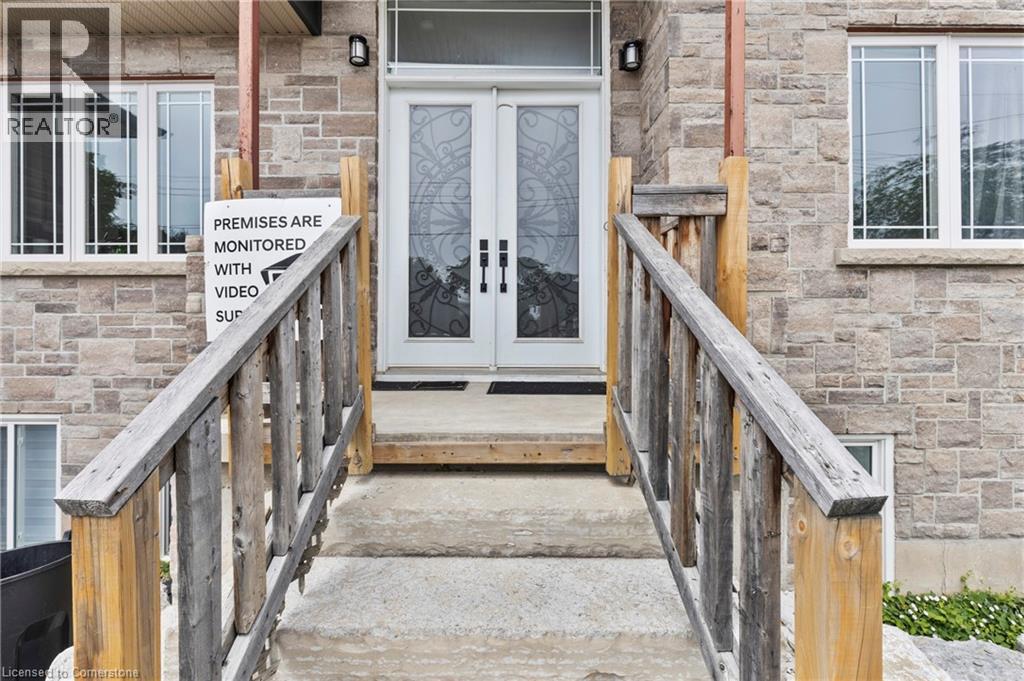 Property at 87 OWEN Place image 2