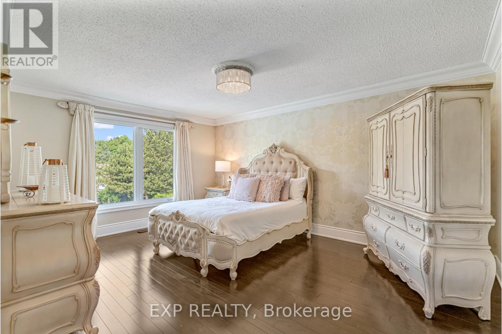 96 Kenpark Avenue, Brampton (Snelgrove), Ontario  L6Z 3K4 - Photo 24 - W12258009