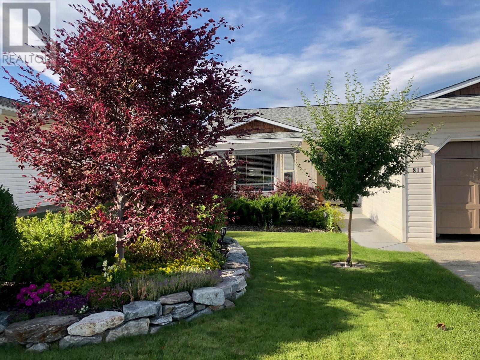 Property at 814 8 Avenue image 1