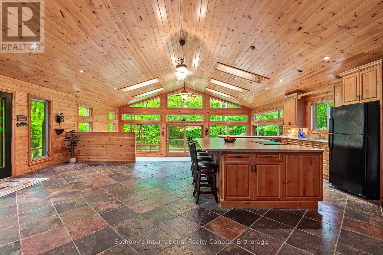 4 Amik Lane, Christian Island 30, Ontario  L9M 0A9 - Photo 8 - S12216392