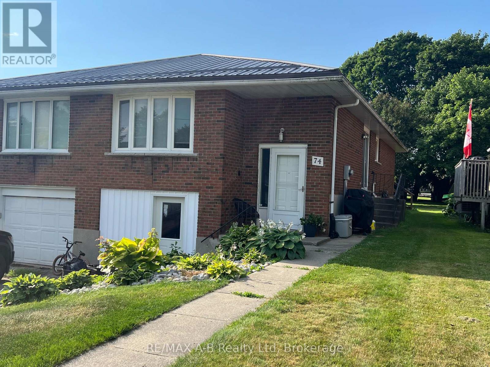 74 Adam Street, East Zorra-Tavistock (Tavistock), Ontario  N0B 2R0 - Photo 2 - X12148689