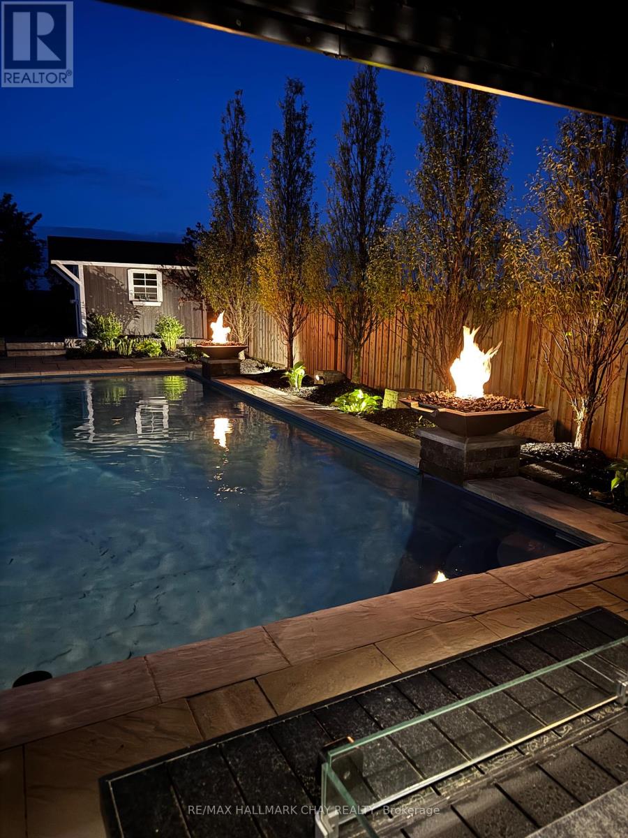 51 Cloverhill Crescent, Innisfil, Ontario  L0L 1L0 - Photo 45 - N12255502