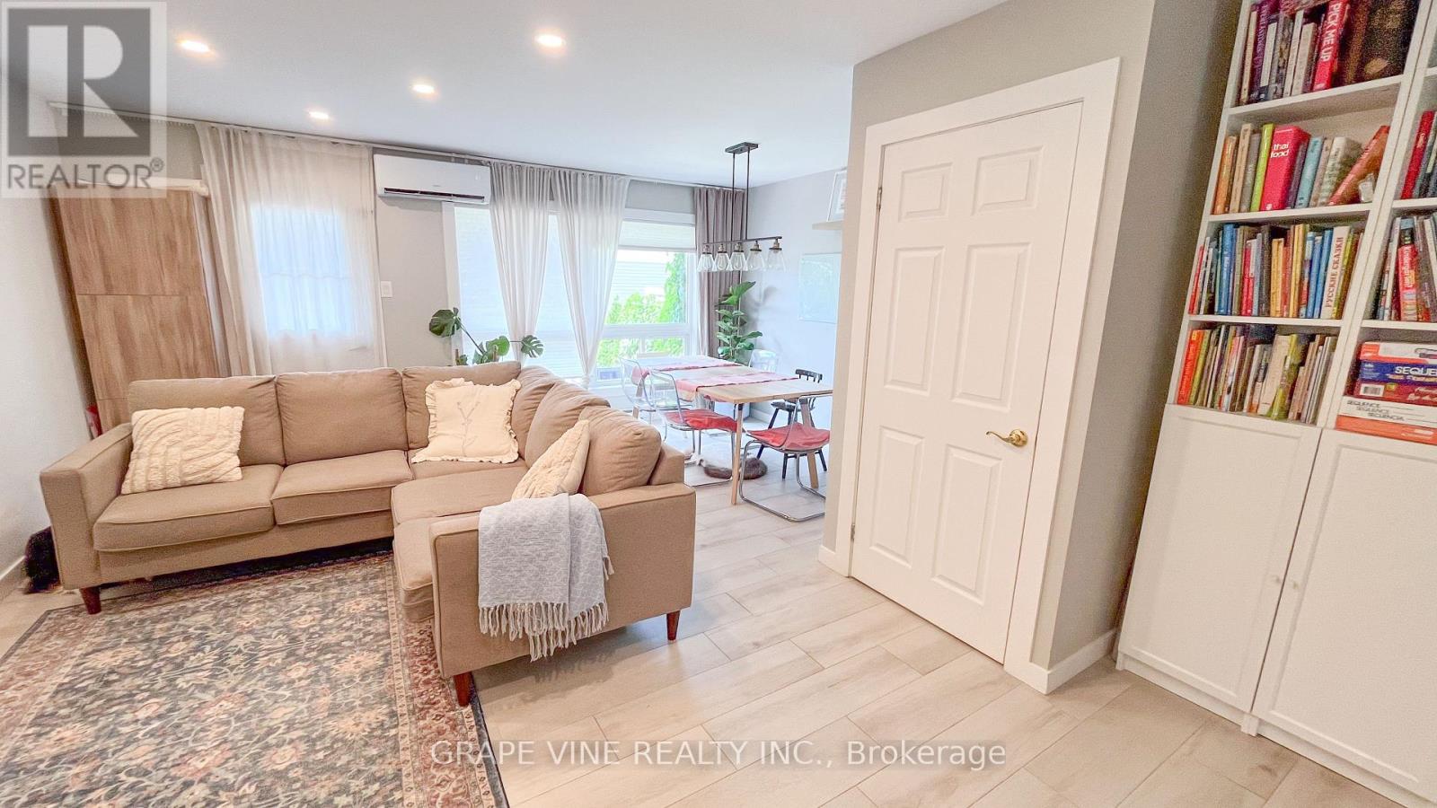 Property at 5C WOODVALE GREEN image 2