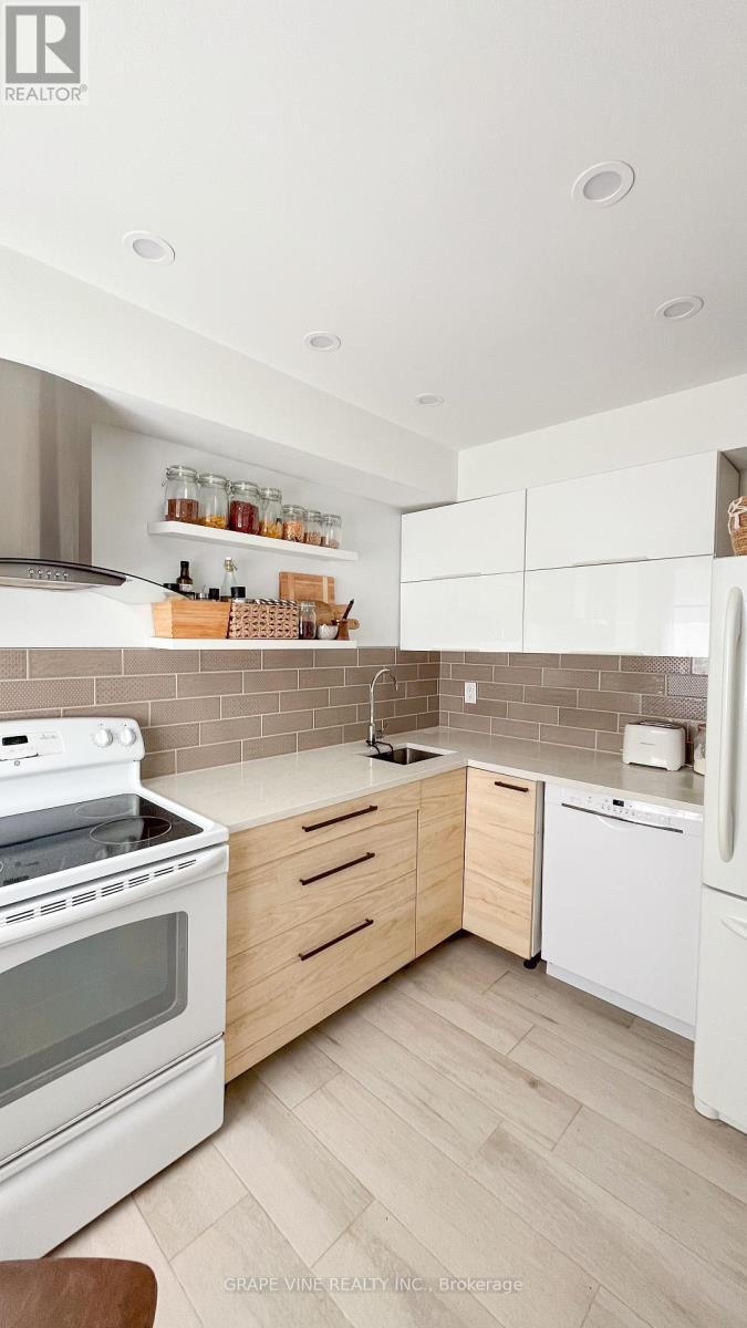 Property at 5C WOODVALE GREEN image 5