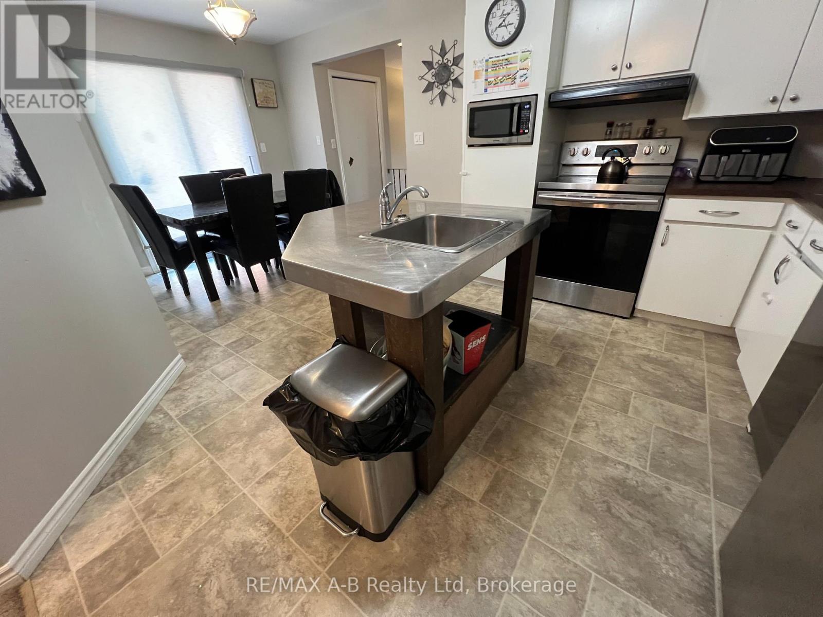 74 Adam Street, East Zorra-Tavistock, Ontario  N0B 2R0 - Photo 10 - X12148689