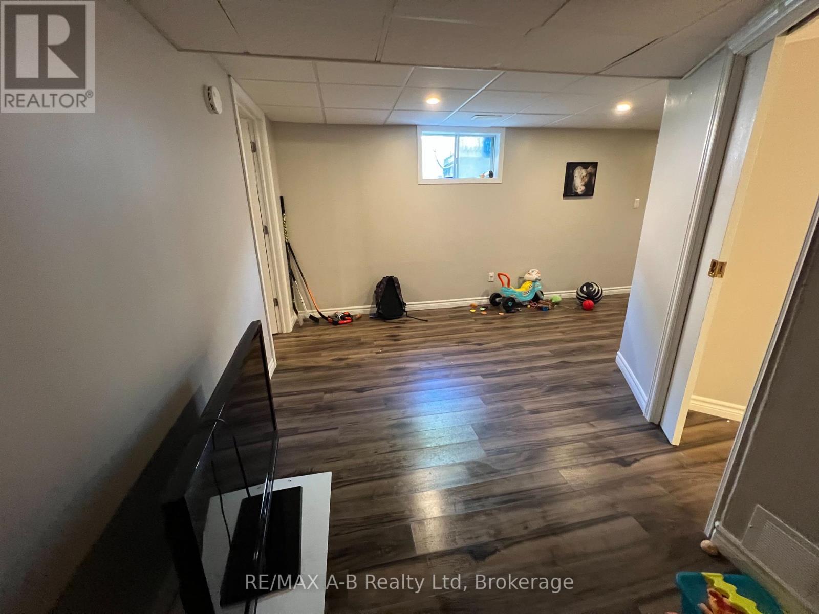 74 Adam Street, East Zorra-Tavistock (Tavistock), Ontario  N0B 2R0 - Photo 24 - X12148689