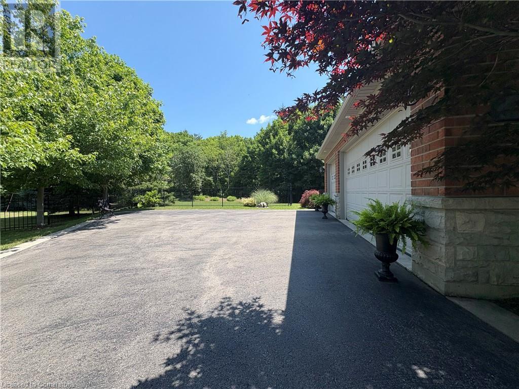 27 Sun Avenue, Dundas, Ontario  L9H 5A6 - Photo 49 - 40725347